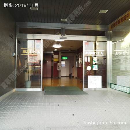 ビル入口 ビル入口