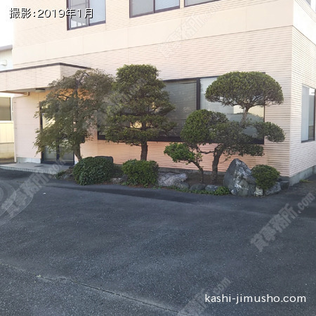 事務所棟前面
