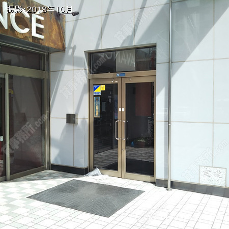 ビル入口 ビル入口