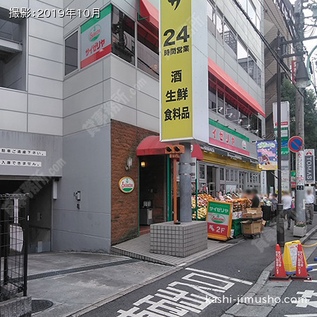 ビル前面