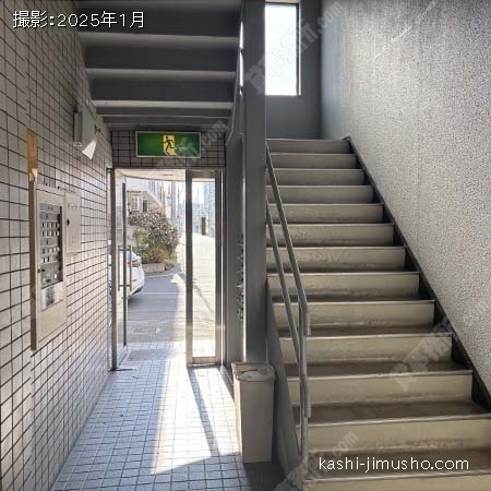共用階段