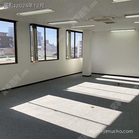 貸室内(5階1号室)