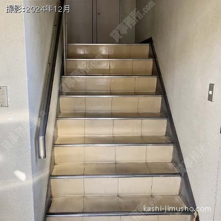 共用階段