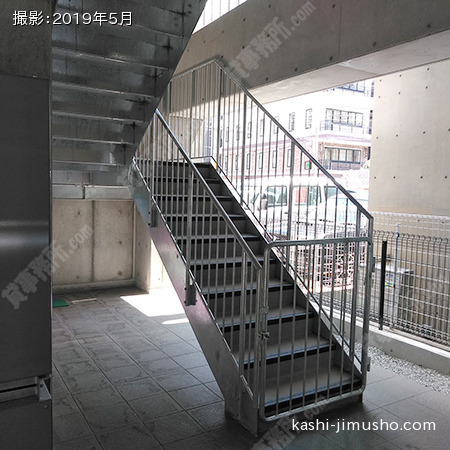 共用階段