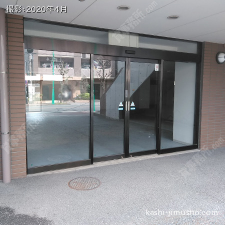 貸室入口（1階）