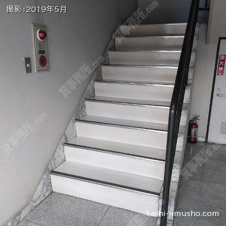 共用階段