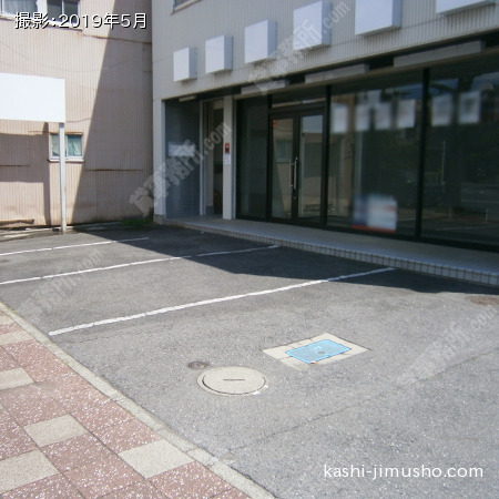 ビル前面