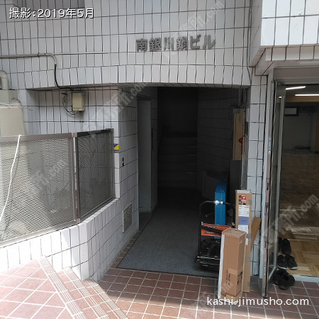 ビル入口