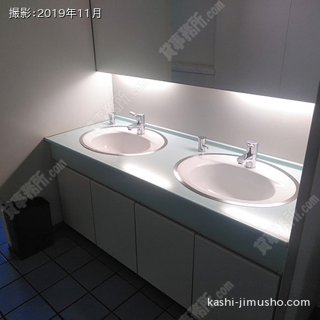 男性トイレ