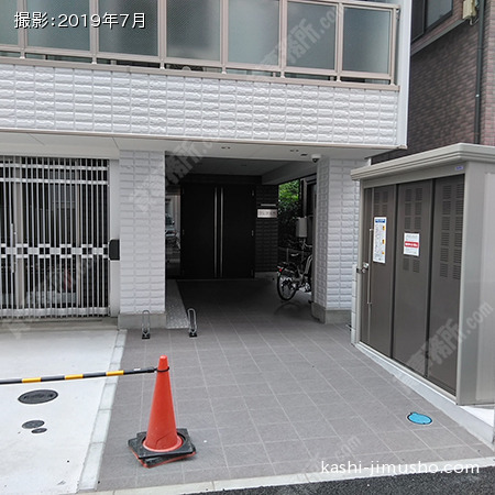 ビル入口
