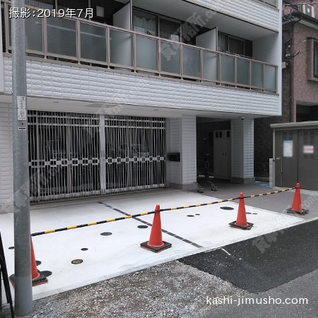 ビル前面