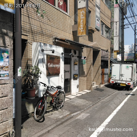 ビル前面