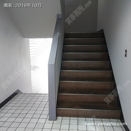 共用階段