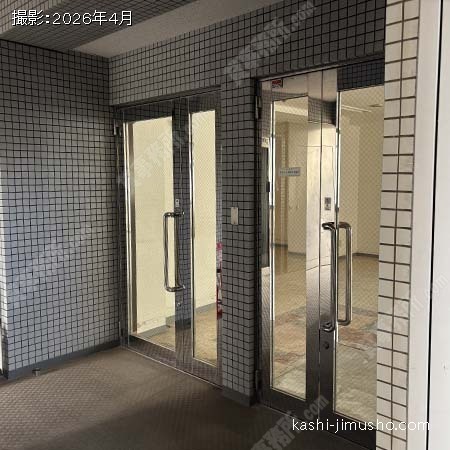 貸室入口(3階）