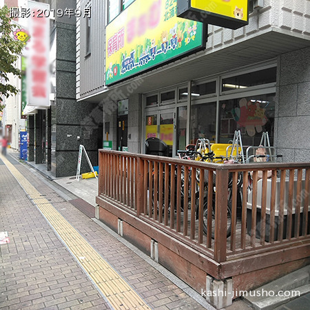 ビル前面