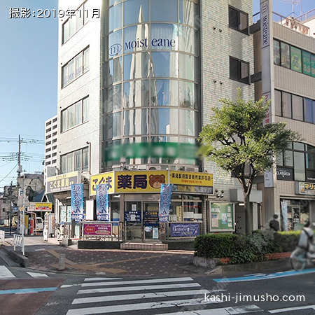 ビル前面
