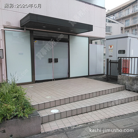 貸室入口(1階) 貸室入口(1階)