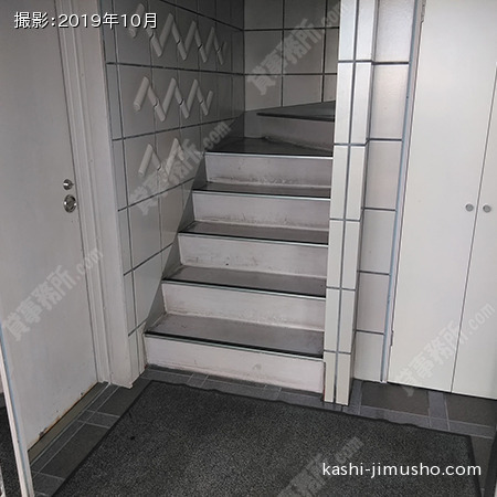 共用階段