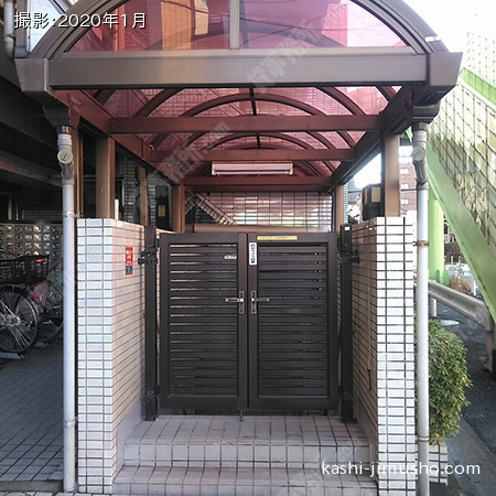 貸室入口(地下) 貸室入口(地下)