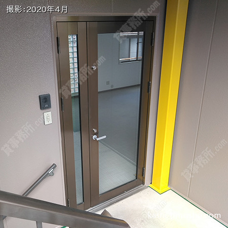 貸室入口