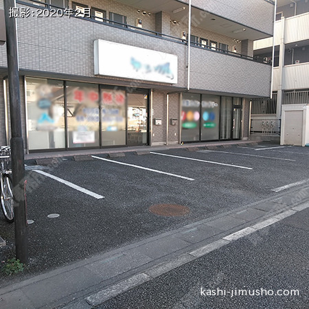 ビル前面