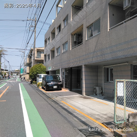 ビル前面