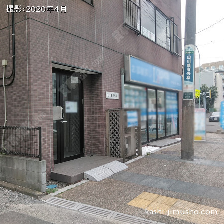 ビル前面