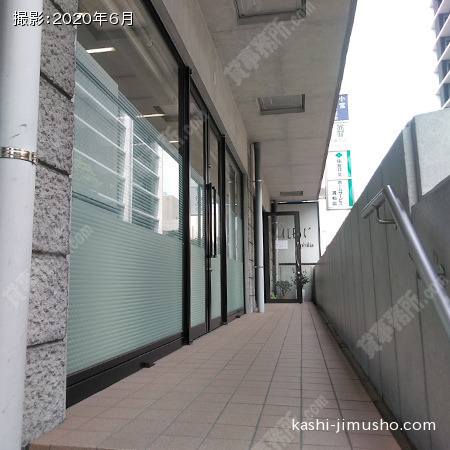 貸室入口前(2階）