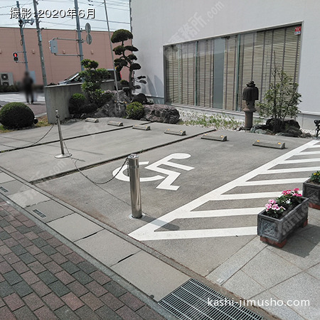 前面駐車場