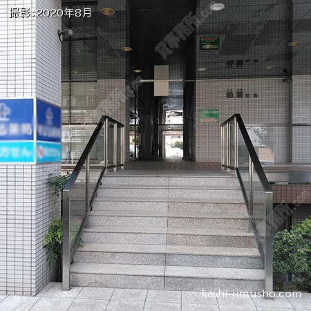 ビル入口 ビル入口