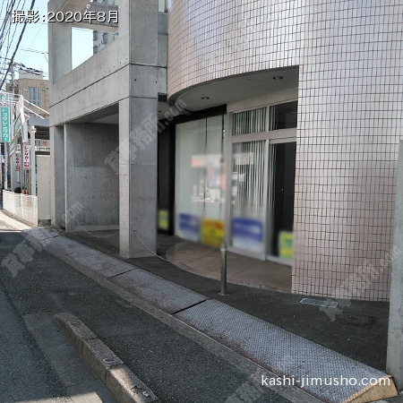 ビル前面