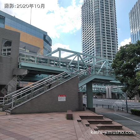 敷地前より