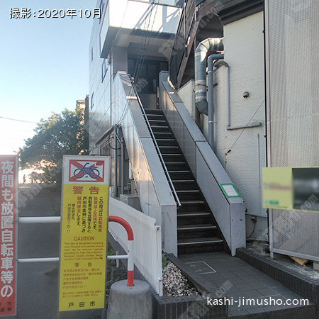 2階への階段