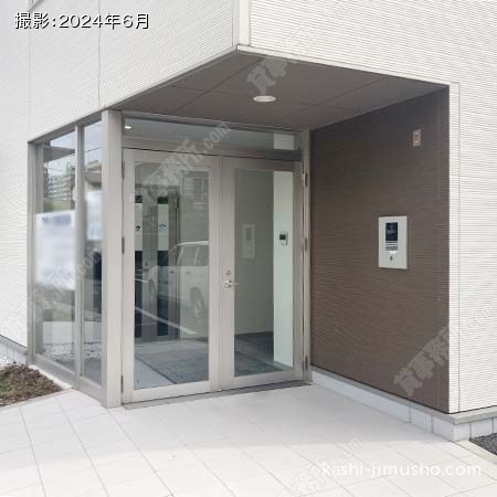 ビル入口 ビル入口