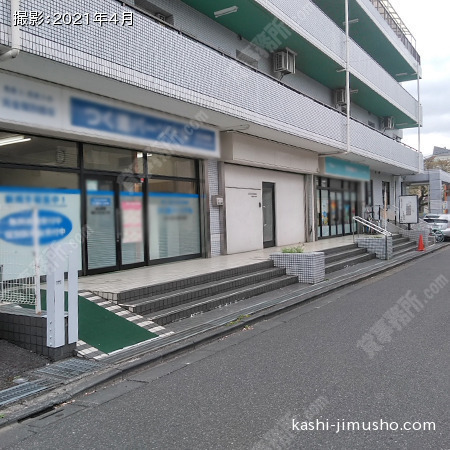 1階テナント前