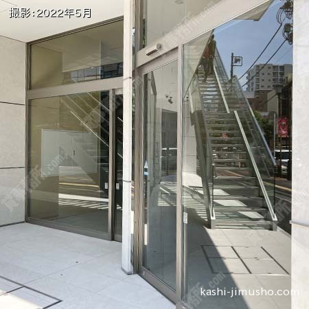 貸室入口(1階）