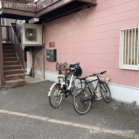 建物入口前面