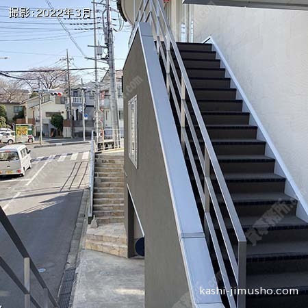共用階段