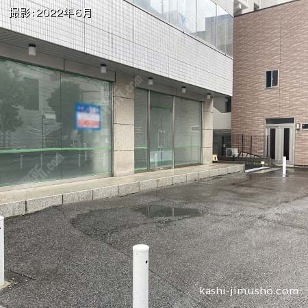 貸室入口(1階)