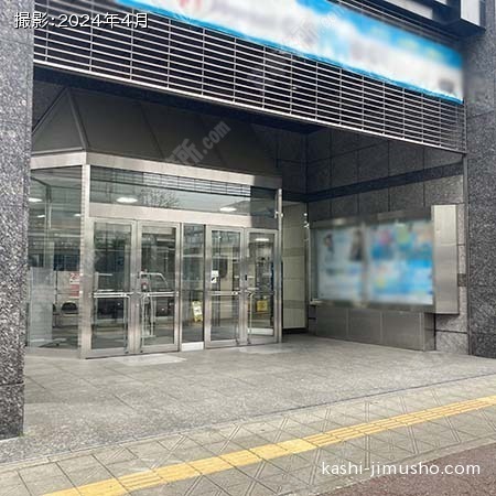 ビル入口 ビル入口