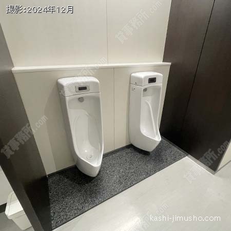 男性トイレ