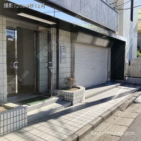 ビル前面