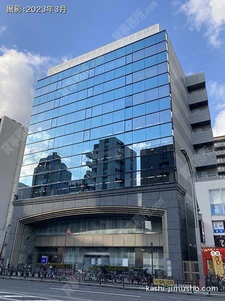 日新上野ビルの外観