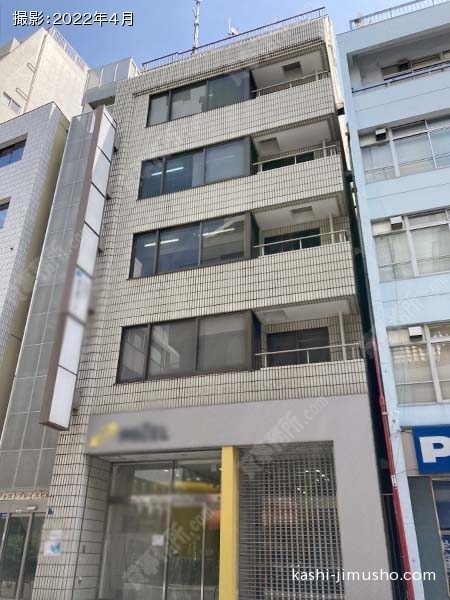 ジャストプレイスビルの外観