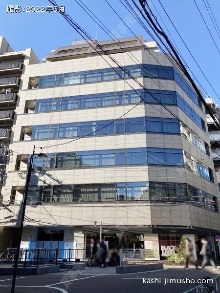 クレインズパークビルの外観