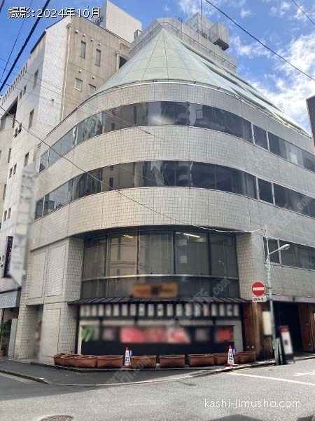 CIMA100ビルの外観