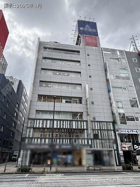 エキニア池袋ビルの外観