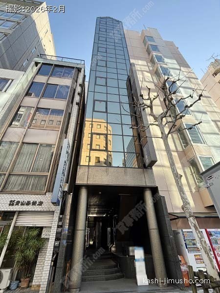 新宿小川ビルの外観