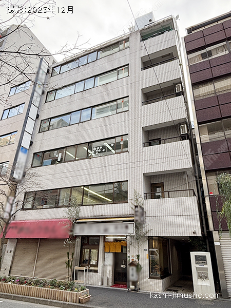 カテリーナ柳通りビルの外観