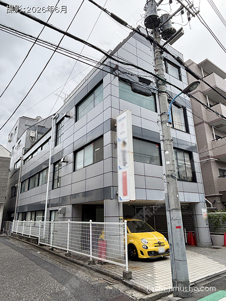 パールモア一交ビルの外観